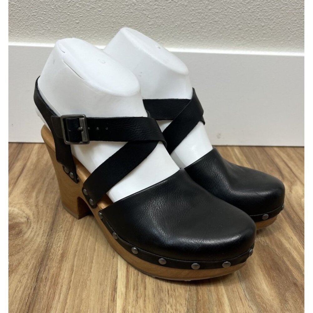 KORKS Black Faux Leather ABLOOM Clogs Size 7 Wooden Block Heel Buckle Rivets